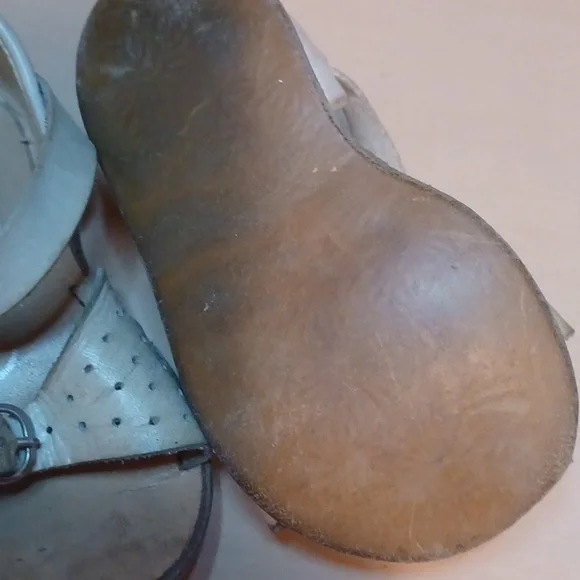 Vintage Girls Buckle Sandals - Picture 5 of 7